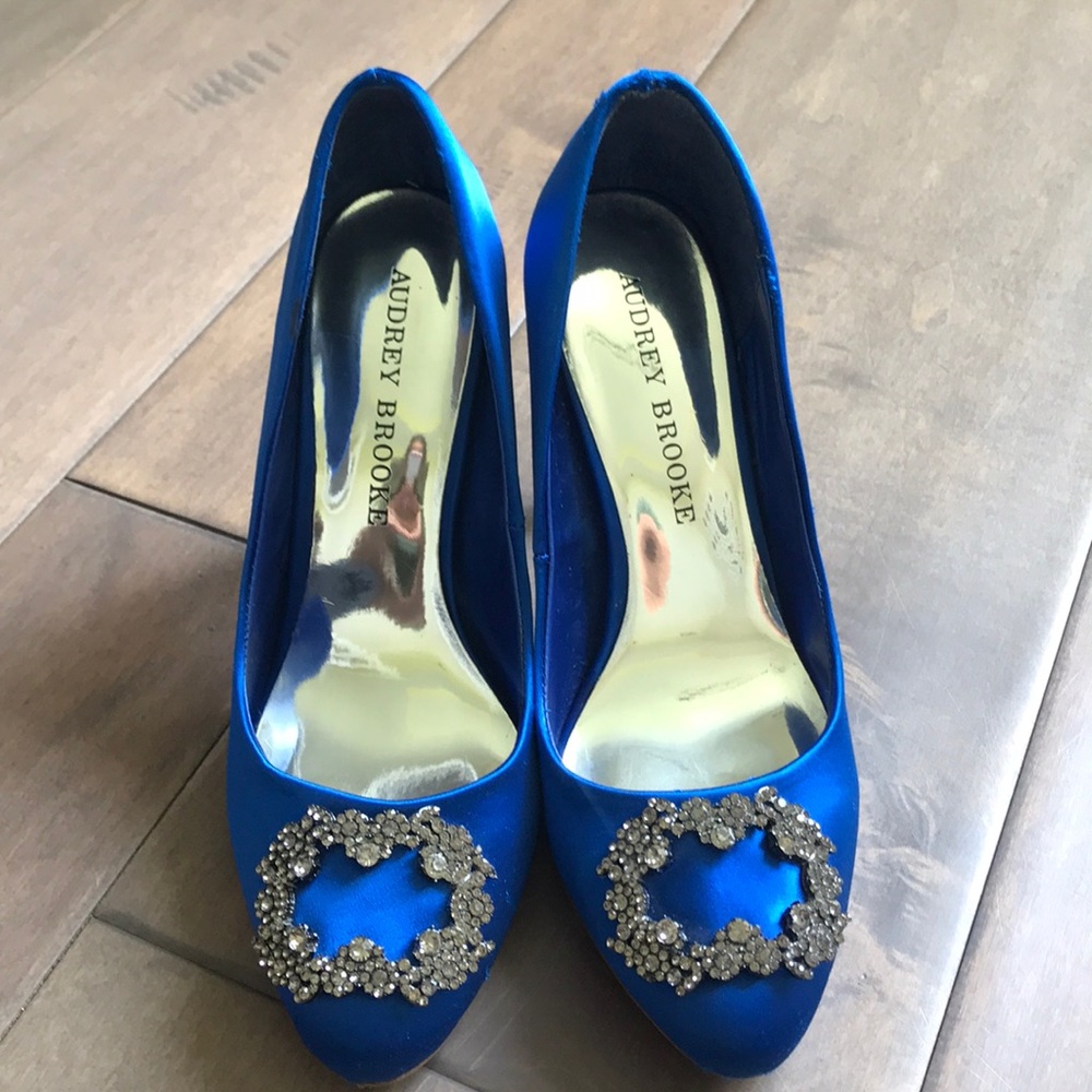 Audrey Brooke satin heels 6.5